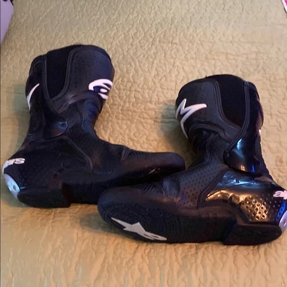 Alpinestars Black Motorcycle Boots - Picture 11 of 15